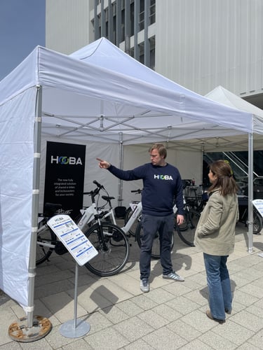 Explanation of the process to obtain campus bicycles.