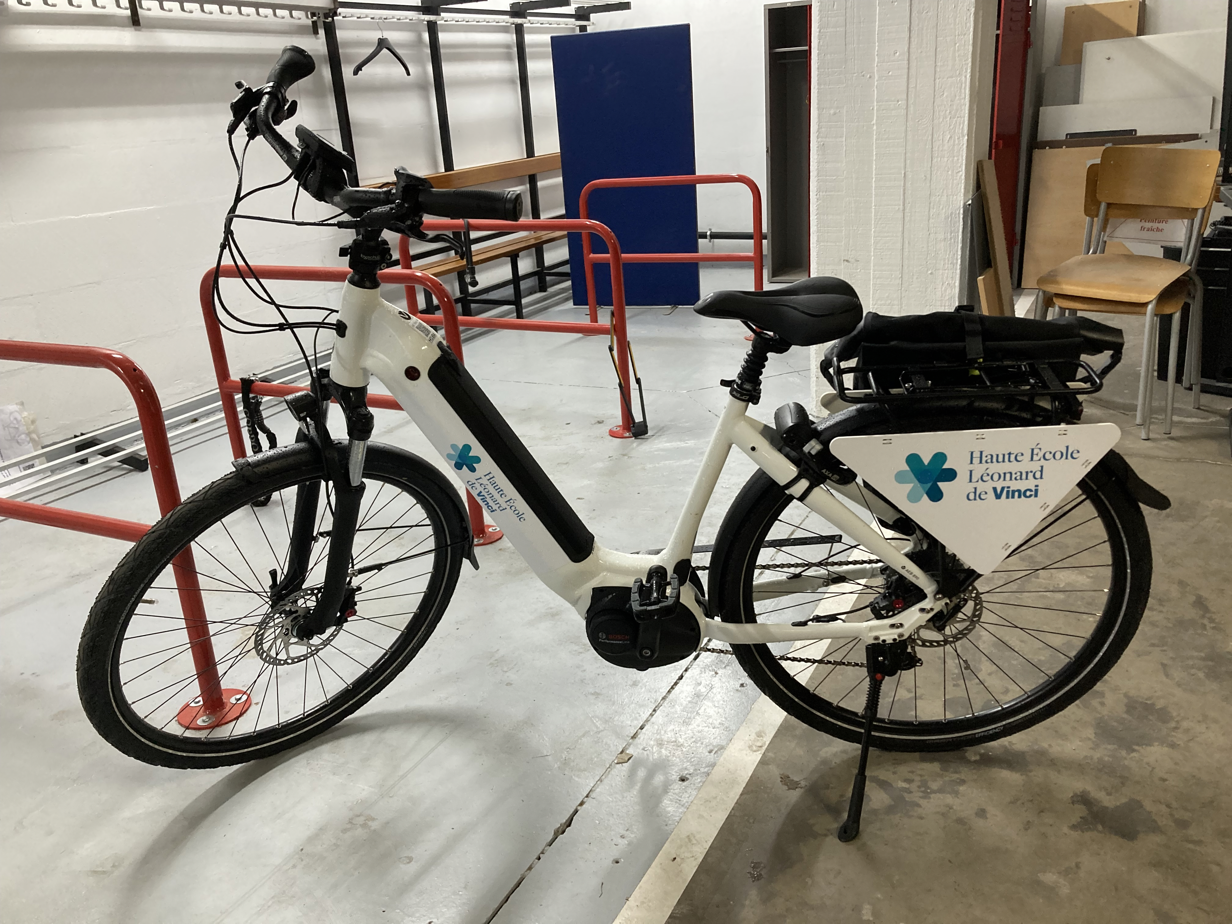 Vélo électrique personnalisé pour la Haute Ecole Léonard de Vinci